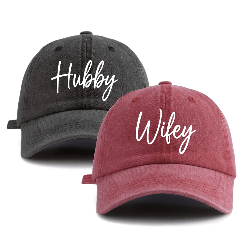 2 Stück HUBBY WIFEY bedruckte, gewaschene Baseballkappe, klassisch, lässig, stilvoll, Retro, verstellbar, leicht, Sonnenschutz für Outdoor-Sport