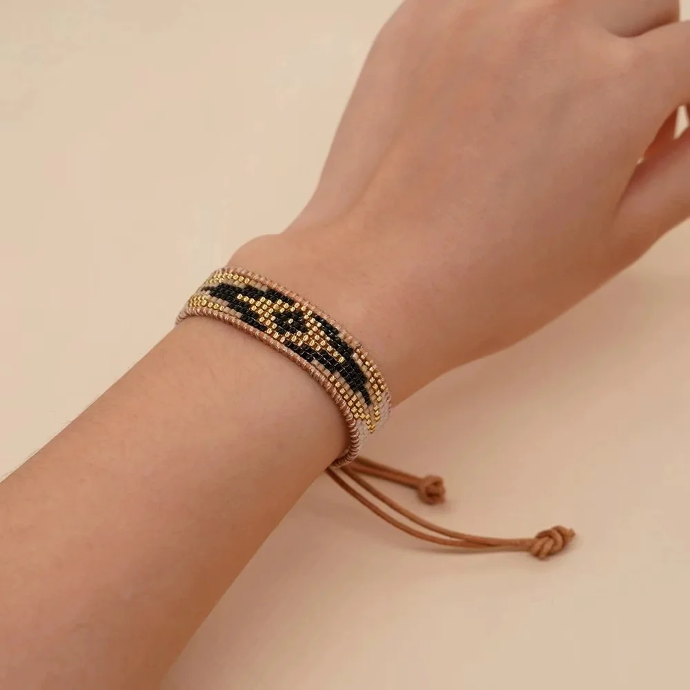 

Beaded bracelet Geometry "Retro" Hand-woven Adjustable Trend Simple female Bohemia Versatile Rice bead bracelet