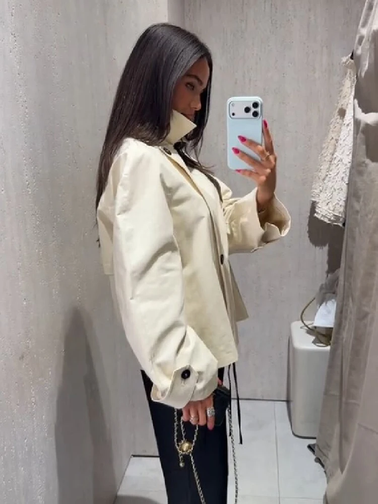 Neuer Vintage Stehkragen Trenchcoat für Damen, schick, mit Knöpfen, locker geschnitten, langärmelig, kurze Windjacke, Herbst-Pendler-Oberbekleidung 2026 – Detail 3