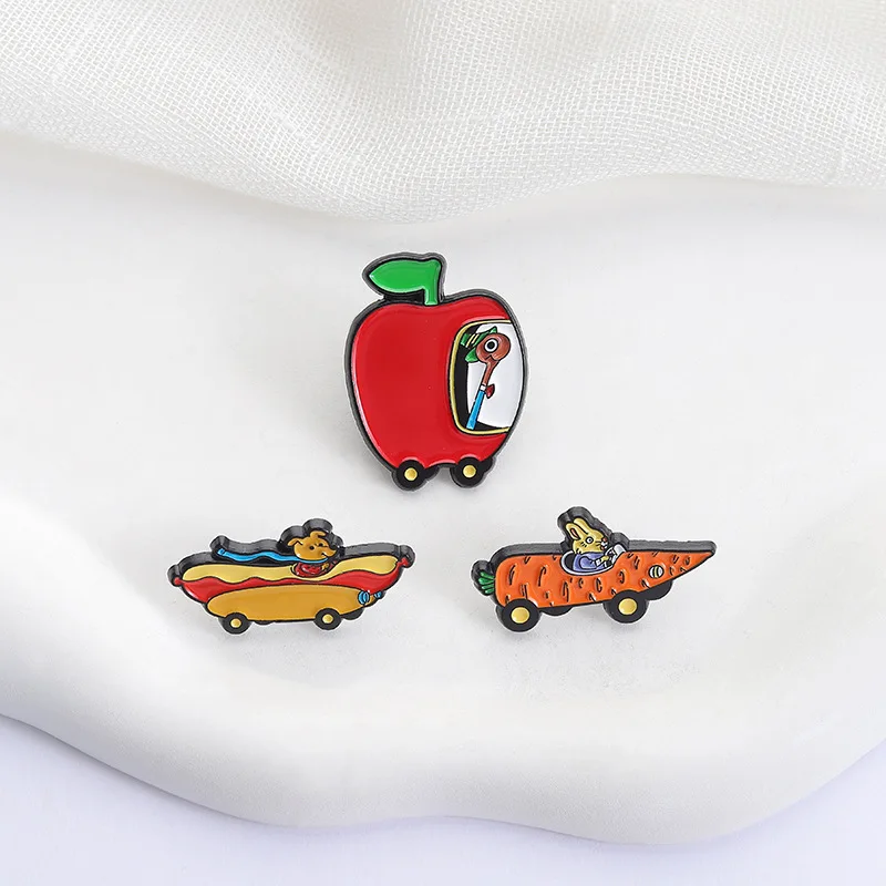 Pins de Esmalte e Broches de Lapela de Filmes de Animação, com temas de Lowly Worm, Apple Car, Hot Dog Car, Magical Town, Joias e Presentes para Amigos