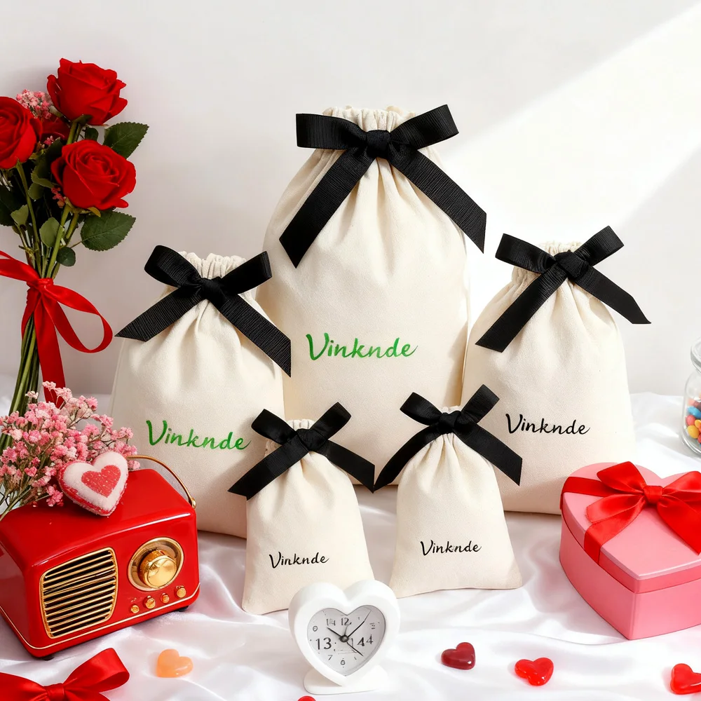 

100 шт., оптовая продажа, хлопковая муслиновая льняная сумка для хранения ювелирных изделий, подарочная сумка на шнурке для ювелирных изделий, серьги, браслет, ожерелье, часы, духи