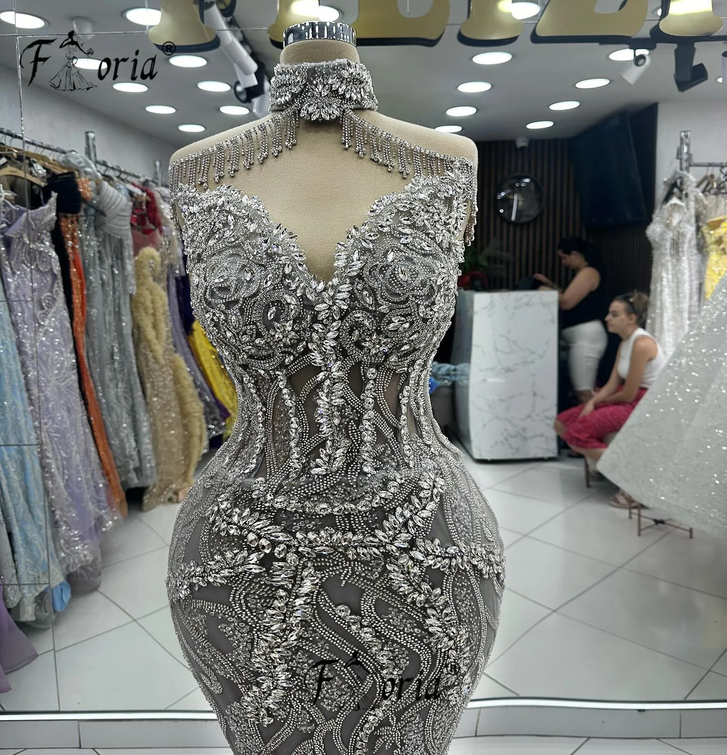 Exquisito vestido de fiesta de diamantes de imitación de cristal plateado con borlas, Halter sin mangas, sirena, Vestidos de Noche de celebridades de alfombra roja, 2024