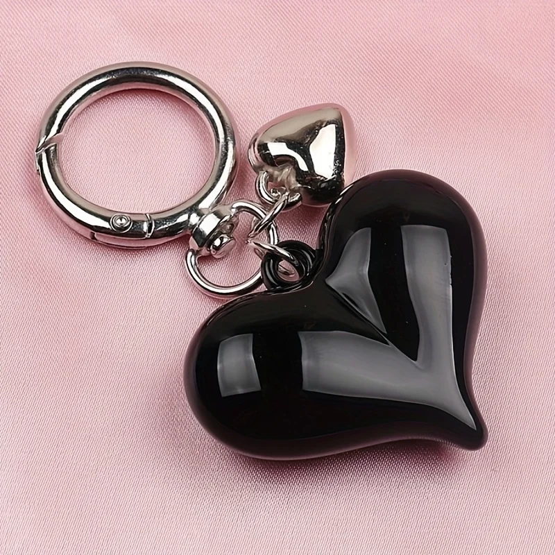 1 Piece of Fashionable and Creative Heart-Shaped Metal Key Ring Keychain, with an Exquisite Heart Design, Suitable for Both Men and Women, and Is an Ideal Accessory for Bags and Keys