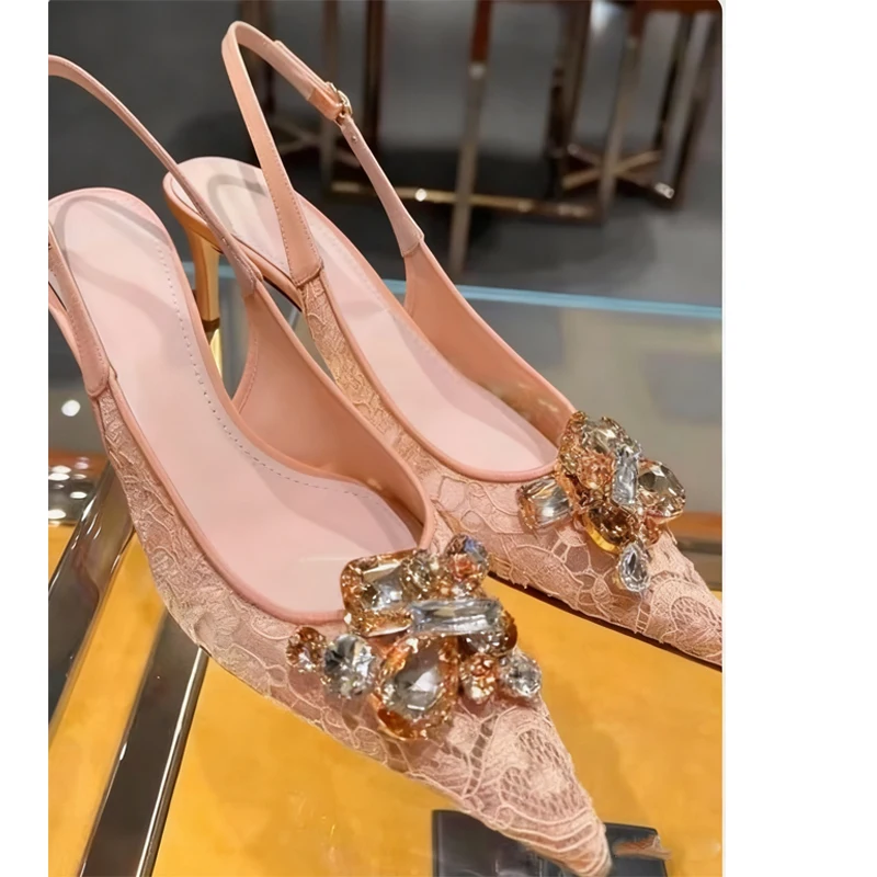 صنادل بكعب عالي من الدانتيل الأسود مزينة بحجر الراين بمقدمة مدببة وكعب عالٍ أنيق للحفلات المسائية للنساء