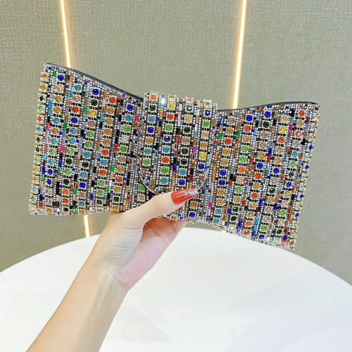 

Vintage Diamond Evening Bags Luxury Chain Bow Shoulder Crossbody Bags Ladies Party Wedding Purse Handbags