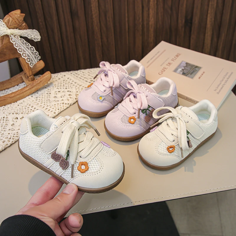 

2026 Spring New Children's Princess Shoes with Breathable Mesh and Soft Bottom for Girls' Casual Shoes Sweet Flowers