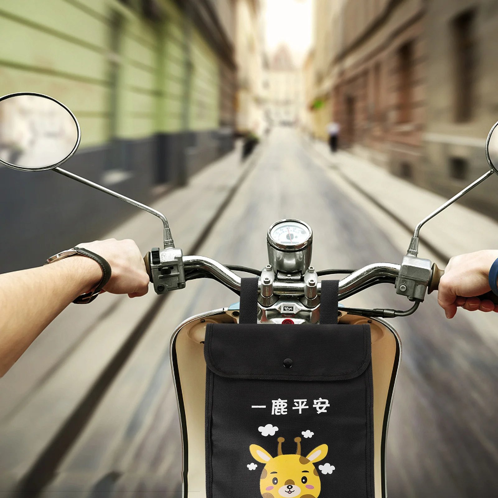 Borsa da appendere per scooter elettrico Custodia frontale impermeabile per cestino per bici Tessuto Oxford Design durevole Uso portatile