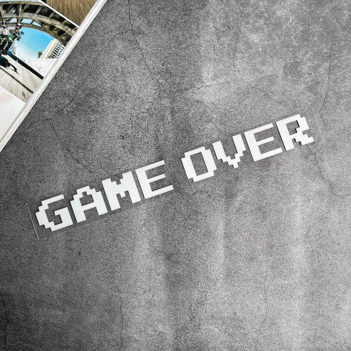 قطعة واحدة من ملصقات السيارات بكسل "Game Over"، شارات بتصميم ريترو بألوان متنوعة، عناصر تصفيف السيارات المميزة