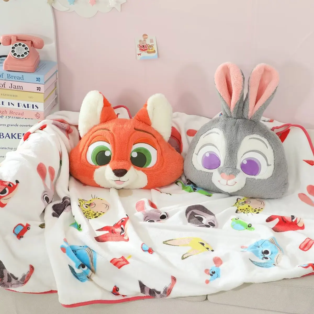 ผ้าห่มหมอนอิงซูโทเปีย 1.5 เมตร นุ่มสบาย ใช้เป็นเบาะรองหลัง ลายฟ็อกซ์ นิค จูดี้ แรบบิท เลอพาร์ด เหมาะสำหรับใช้ในออฟฟิศ งีบหลับ ของเล่น ของขวัญ