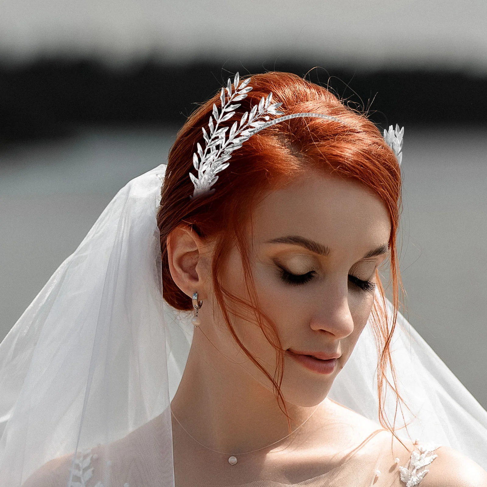 

Leaf Crown For Women Girls Bride Wedding Tiara Hair Accessory Bridal Headband Rhinestone Headpiece Silver Metal Band