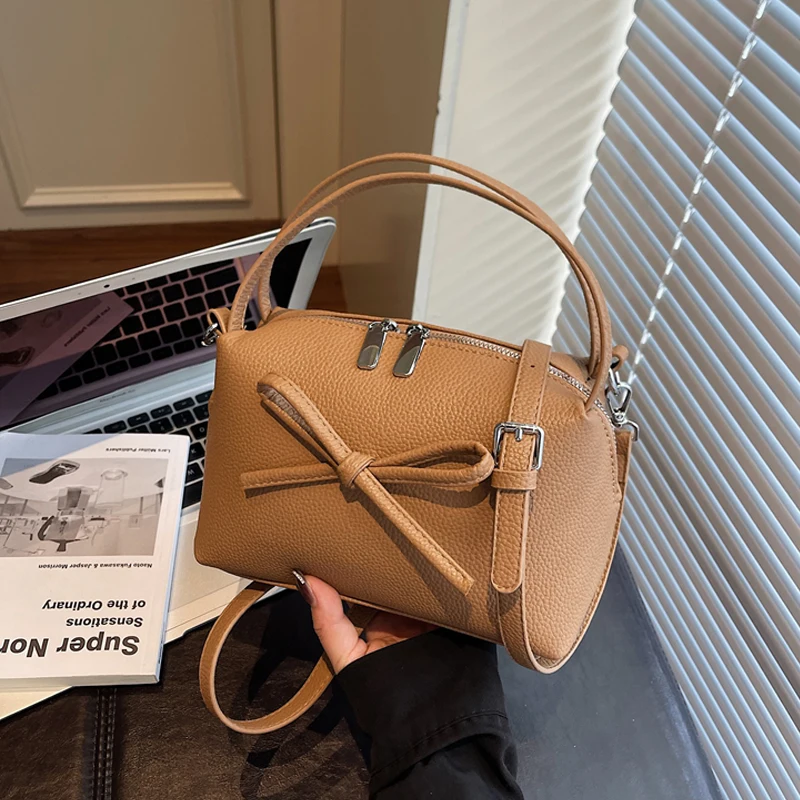 

Высококачественные женские сумки с текстурой и бантом, осенне-зимние универсальные однотонные сумки на плечо из мягкой кожи, простые французские сумки-мессенджеры в стиле ретро