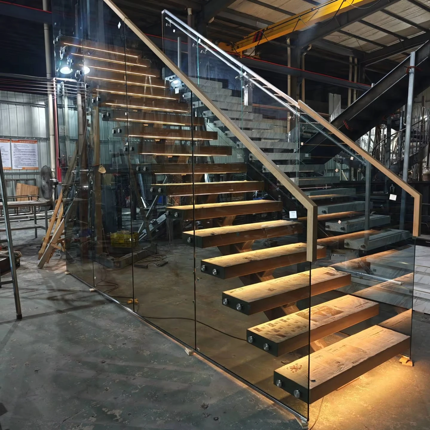 Indoor Stairs Solid Wood Stacked Stairs Outdoor Villa Stairs Modern Design