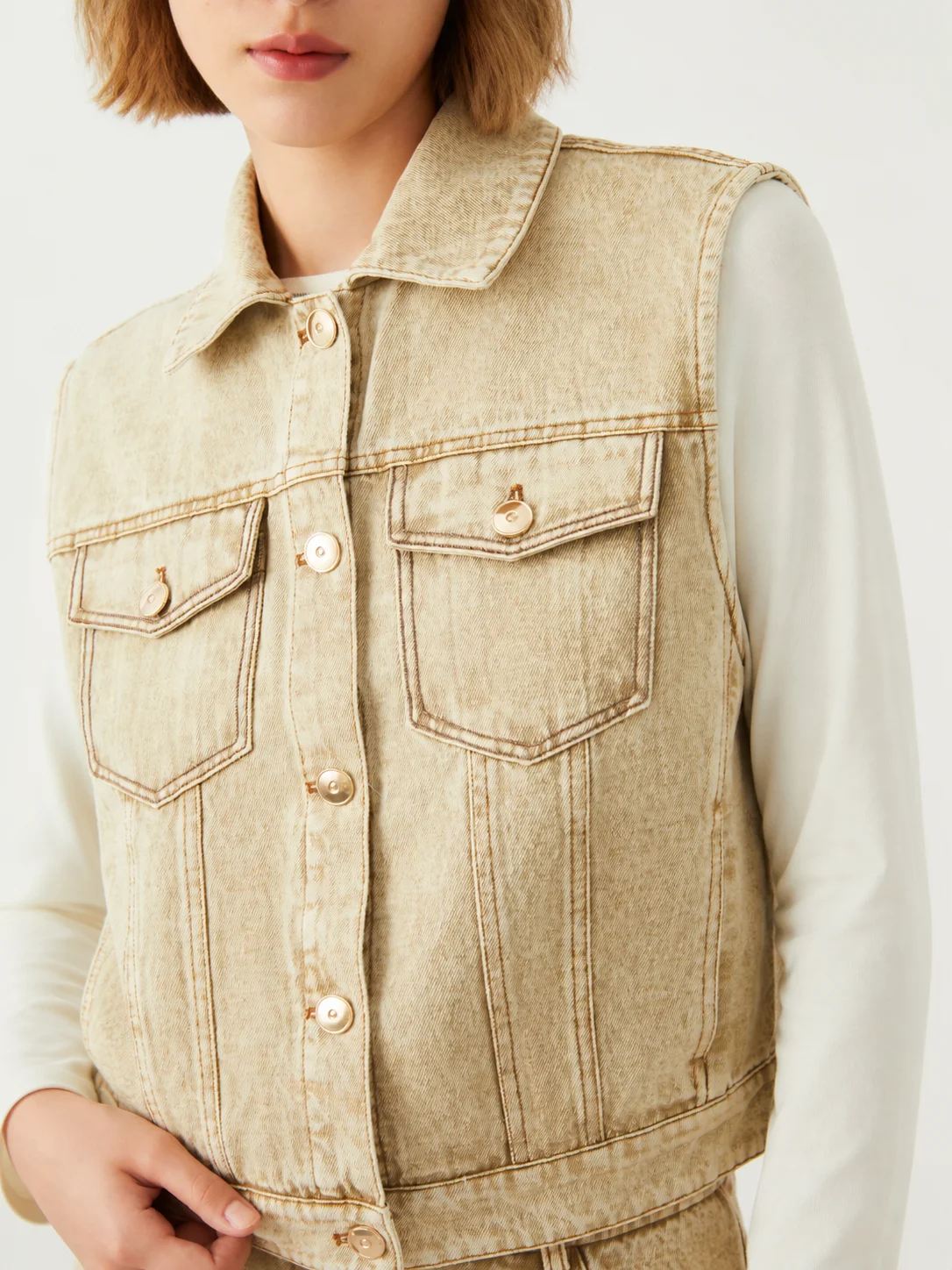 K2211W High End Women’s Denim Waistcoat Premium Cotton Fabric Lightweight Layering Vest