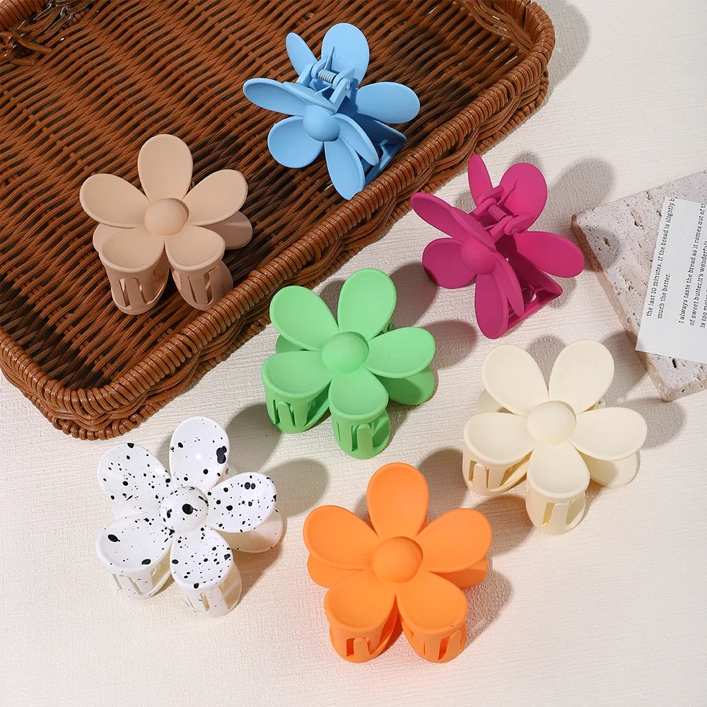 2024 Korea Flower Shape Hair Claw Clip for Women Girls Barrette Crab Hair Clips Ponytail Hairpins Bath Barrette Hair Accessories