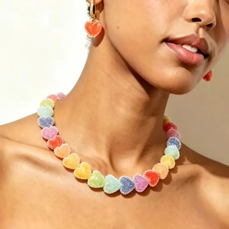 New Fashionable And Minimalist Dopamine Soft Sugar Colored Candy Heart Necklace Collarbone Chain Adjustable Elegant Necklace