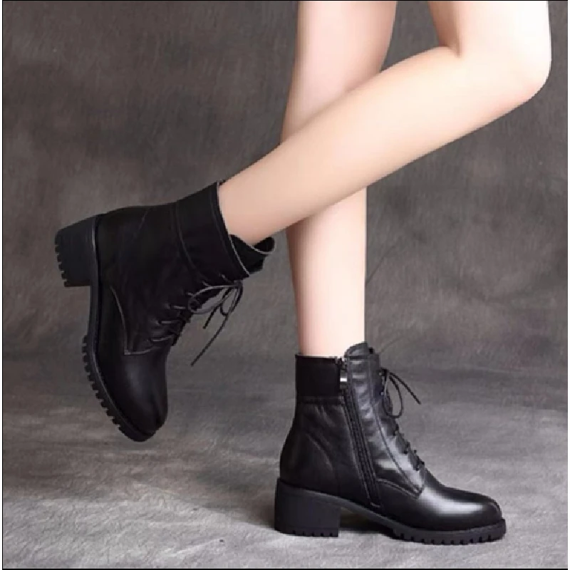 

2025 Winter Korean-Style Genuine Soft Leather Ankle Boots - Chunky Heel, Round Toe, Lace-Up, Comfortable