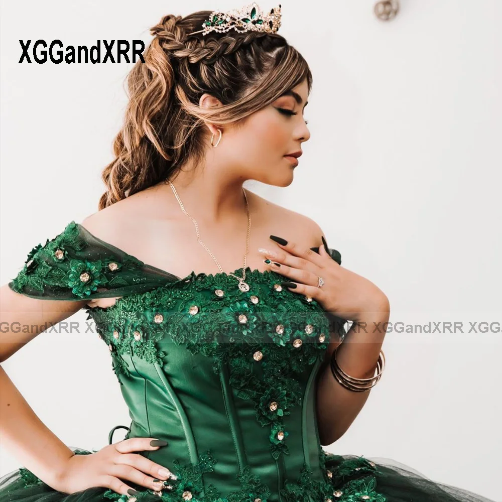 Abiti Quinceanera verde smeraldo personalizzati 2025 Abito da ballo in tulle di cristallo con perline lucide Dolce 16 Abito con paillettes Abiti da 15 Anos