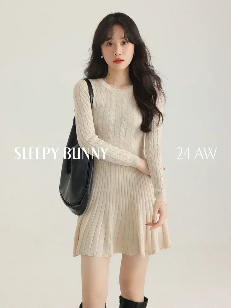 

2025 Winter Women Long Sleeve A-Line Dress Slim Fit Waist-Defined Elegant Midi Dress Youthful and Flattering Base Layer Outfit