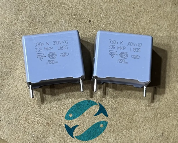 

30pcs/lot Original VISHAY film capacitor 339 MKP X2 330NF 310VAC 334K 0.33UF 10% 17x8.1x14.7mm P15MM free shipping