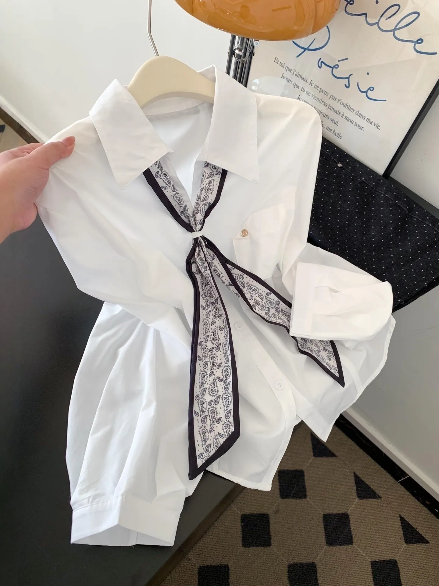 

White Silk Scarf Tie Long Sve irt Women's Spring 2026 New Korean Sle Unique Beautiful Top Casual Loose Fit Cotton Poly...