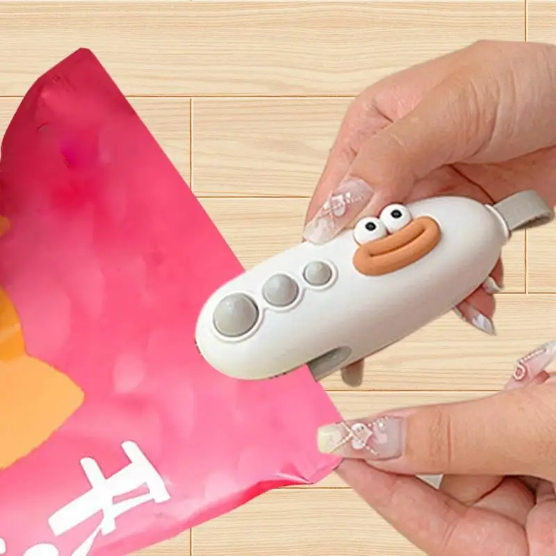 Portable Small Sealer 2 In 1 Bag Sealer Heat Seal With Cutter Rechargeable Small Bag Resealer Machine For Snack Bags Food