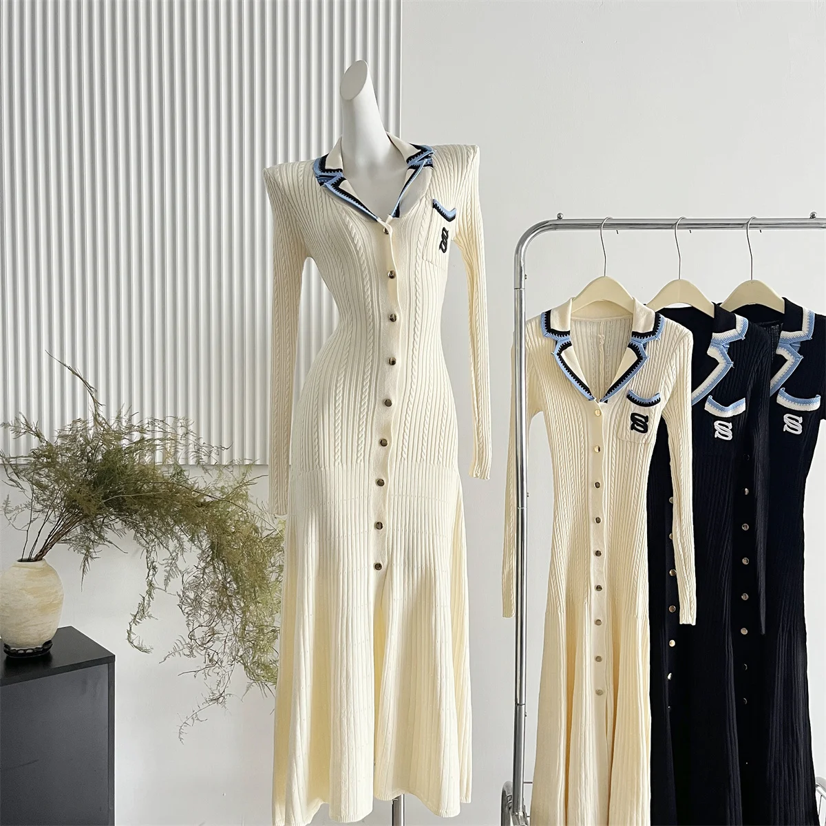 YuooMuoo Marke Mode Gestrickte Maxi Kleid 2024, Elegante drehen-unten Kragen Stickerei Langarm Hemd Kleid Dame Pullover Vestidos