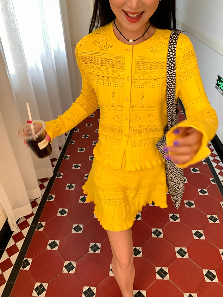 

Tefamani Summer 2025 Floral Ice Silk Knitted Set Women's Long Sve Top f Skirt Two-Piece Faion Ensemble