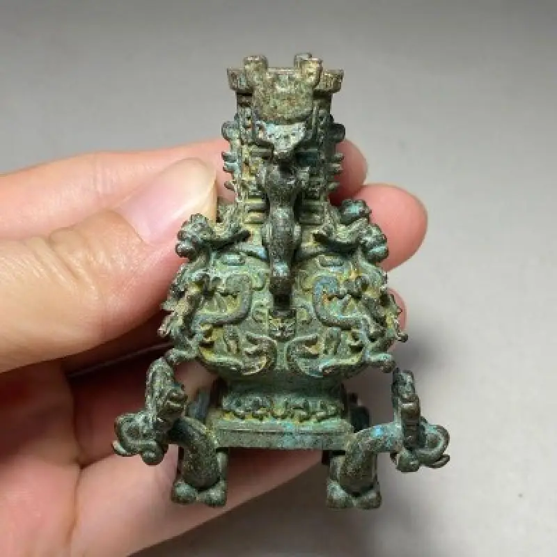 Old Bronze Lotus Crane Square Pot Chinese Spring Autumn Dynasty Style Vase Home Living Room Decor Plain and Elegant Ornament