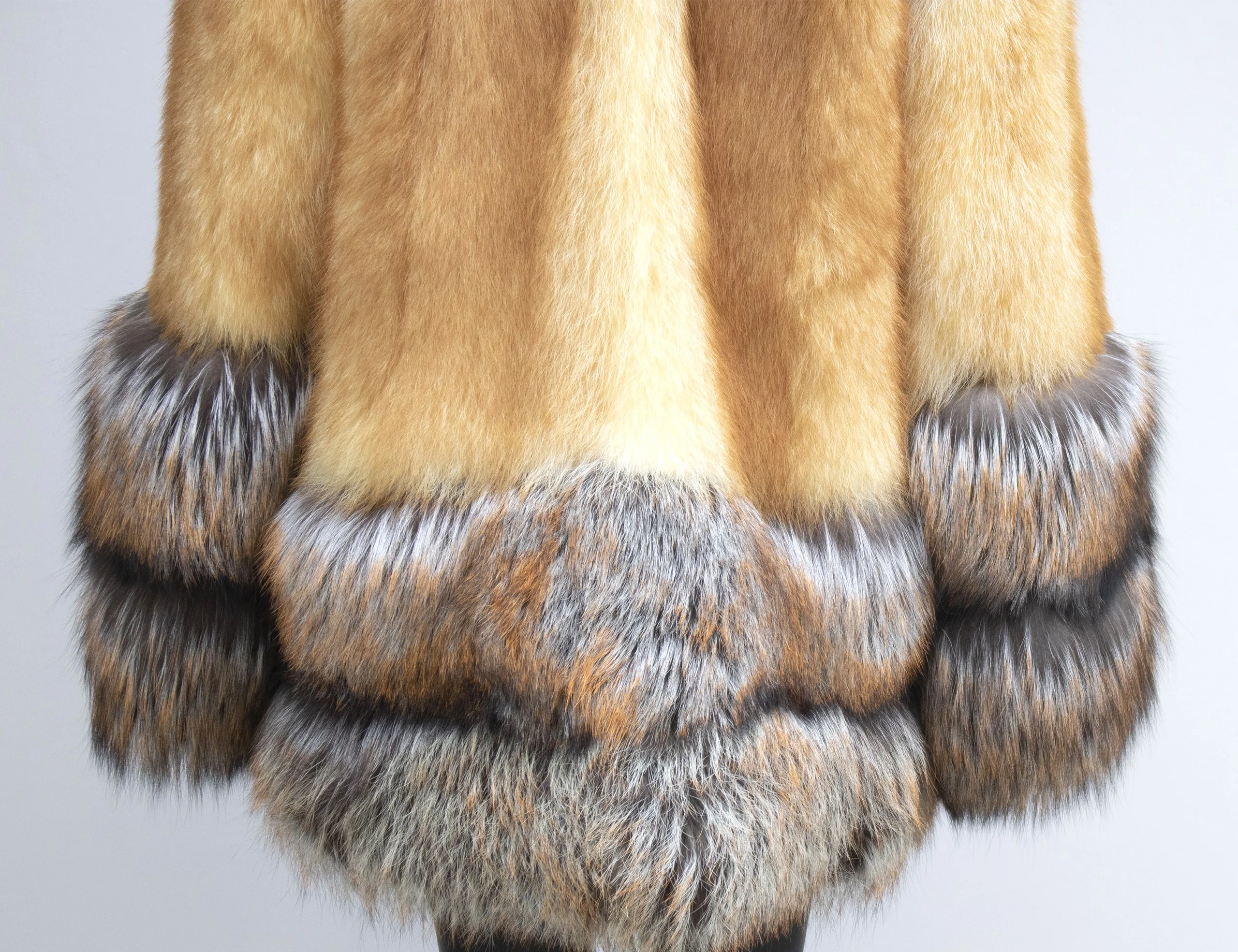 Damski płaszcz z prawdziwego futra szopa pracza z kołnierzem i mankietami z futra lisa srebrnego, ciepła kurtka zimowa, modny płaszcz.