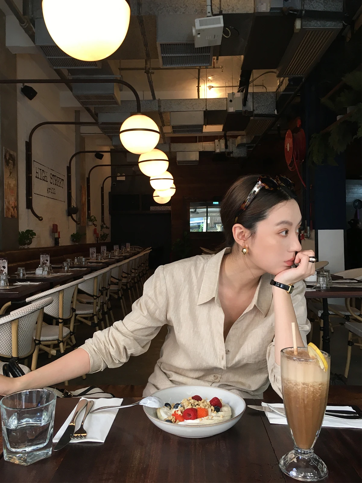 

Официальная классическая женская кофта Gakee в клетку, осенняя новинка, повседневная, свободного кроя, кофейного цвета, с длинными рукавами...