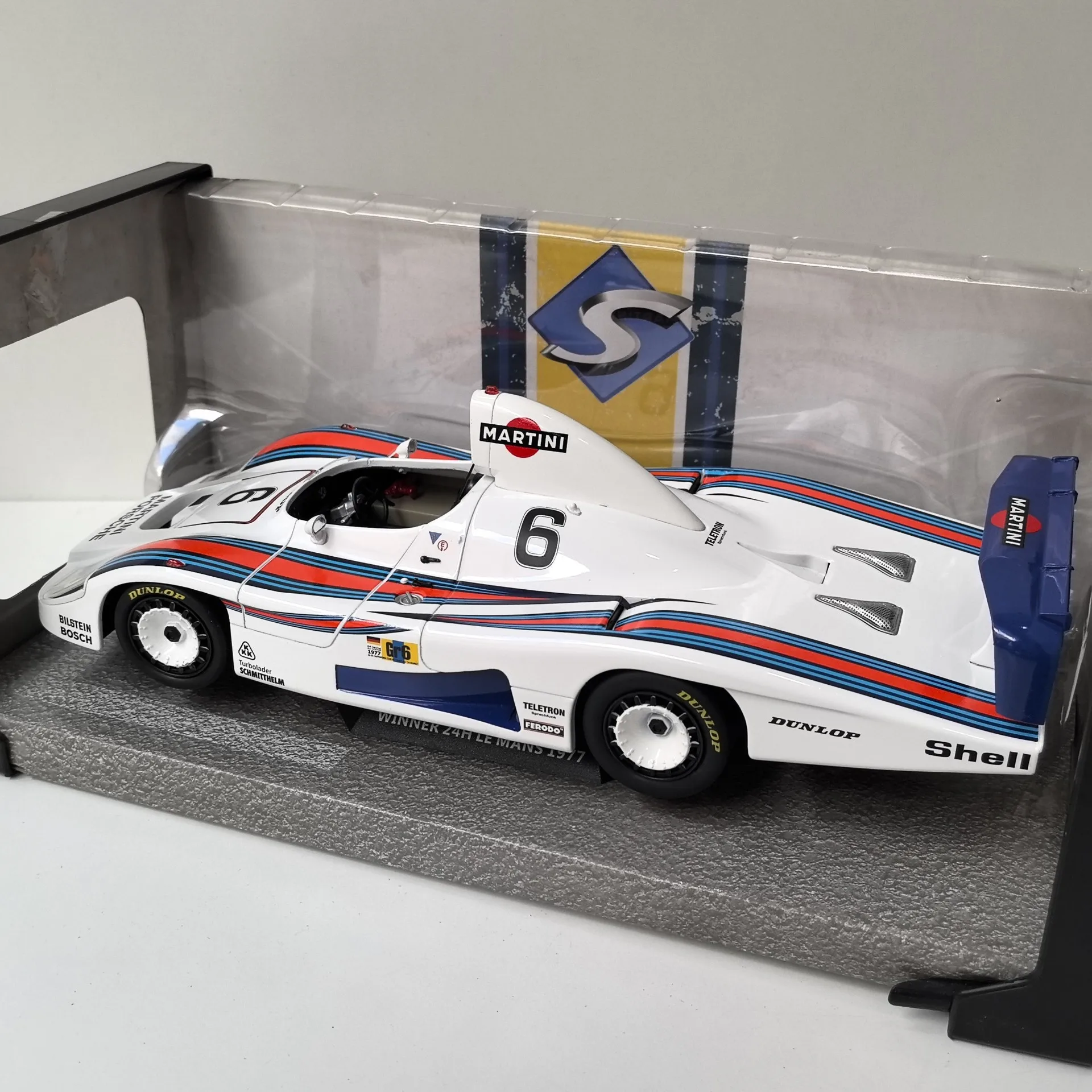 Diecast SOLIDO 1/18 Scale PORSCHE 936 1977 #6 Porsche Racing Alloy Car Model - view 4