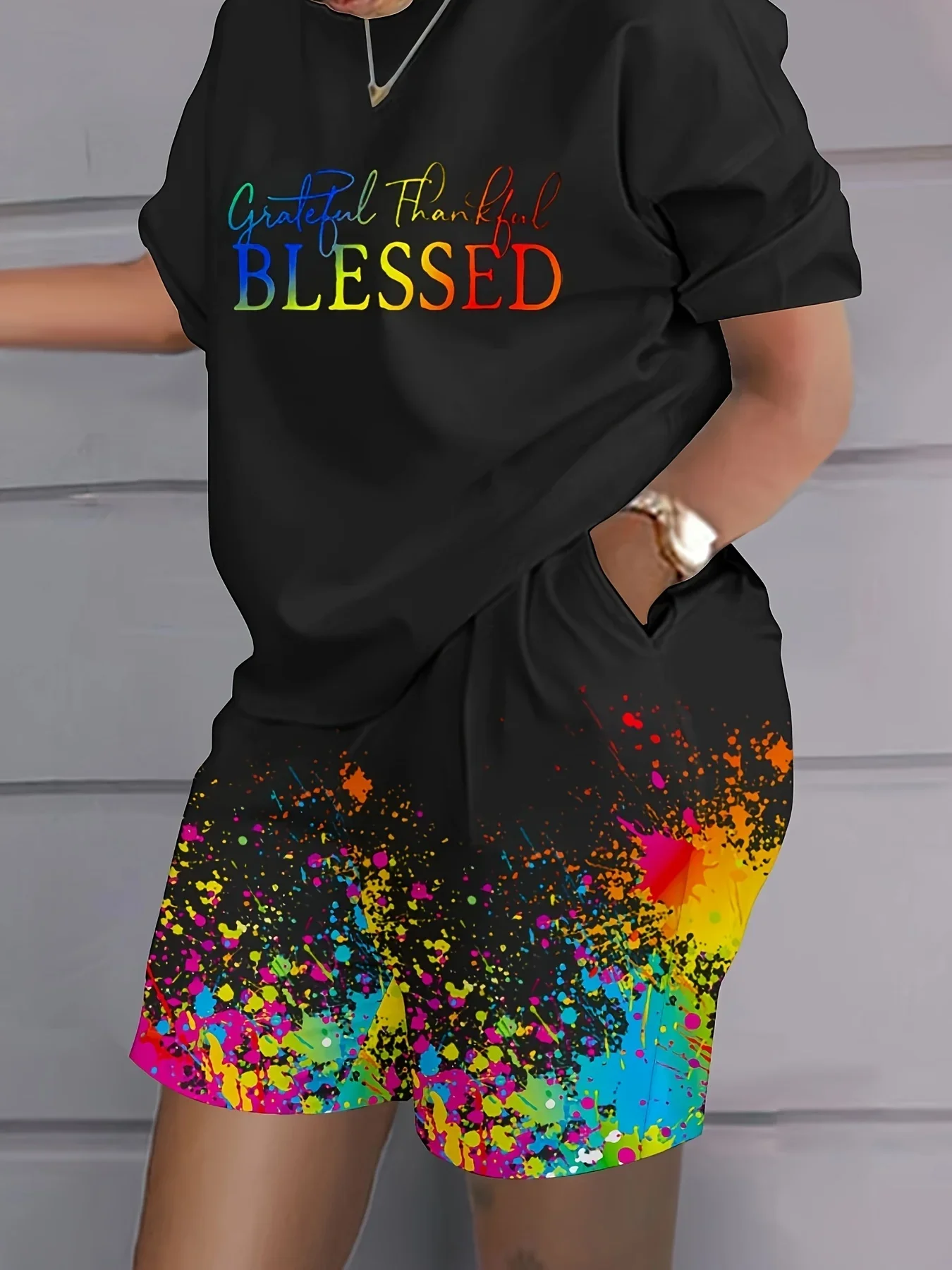 

Plus Size Casual Women's 2-piece Set Random Printed Fashionable Short Sleeved Top and Shorts Set Loose and Simple 2-piece Set