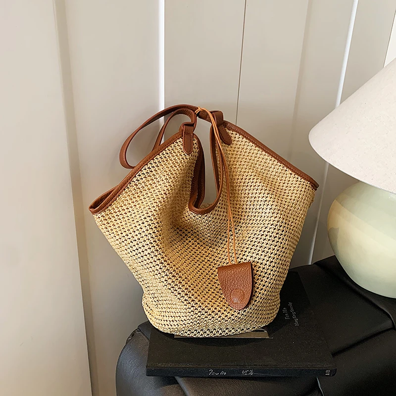

2025 Designer Summer Straw Woven Bags New Fashionable Zipper Women's Tote Bag, High-capacity Commuting Casual Tote Hot Sales