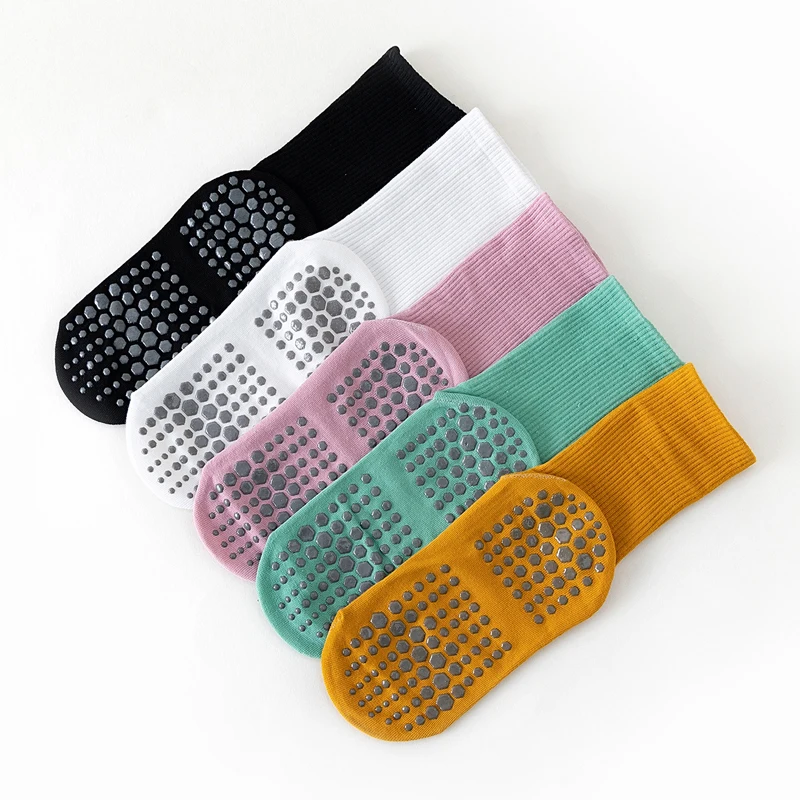 Anti-Slip Grip Cotton Socks Yoga Pilates Trampoline Women Socks Adult Silicone Floor Foot Massage Ankle Socks Marathon Running