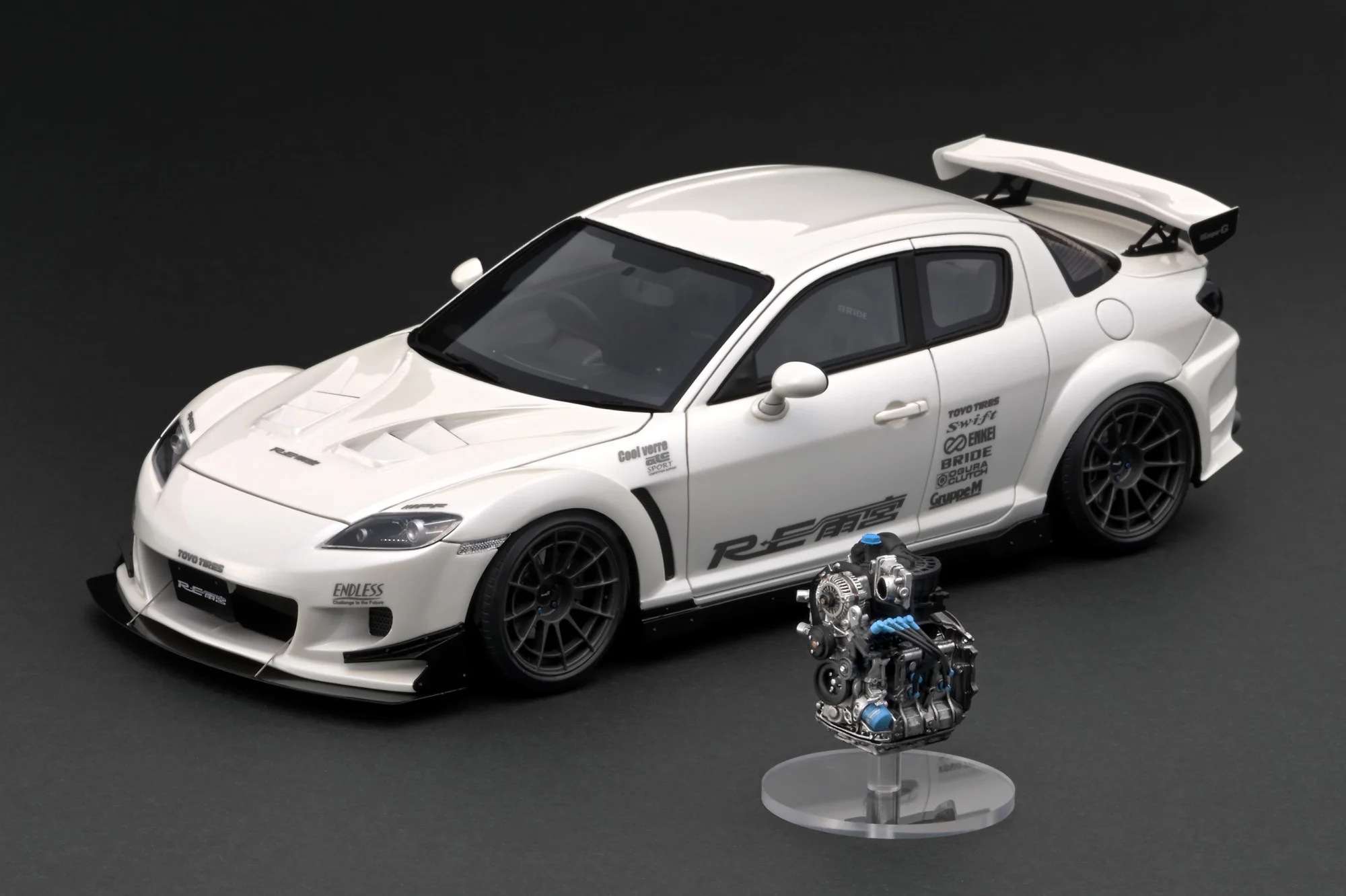 IG 1:18 Mazda RX-8 (SE3P) RE Amemiya Pearl White 3D escalas do veículo real Modelo colecionável de resina com motor 13B IG3174