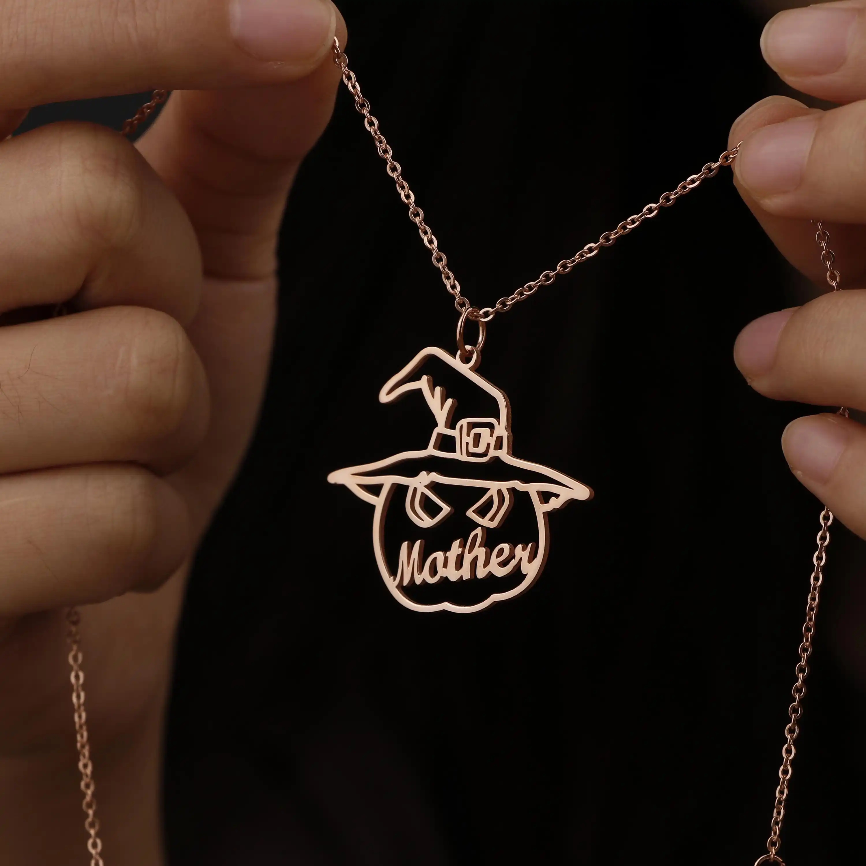 

Ожерелье с именем тыквы, персонализированное ожерелье с именем, ювелирные изделия с именем на заказ, ожерелье с именем на заказ, подарки на Хэллоуин, подарки для нее