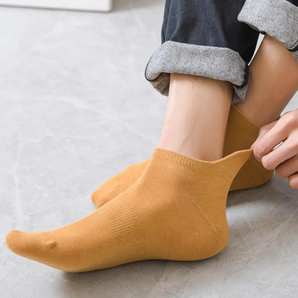 男性用の明るい色の短いチューブソックス,通気性のあるスポーツソックス,目に見えない,旅行,スポーツ,綿,ボートソックス,ファッション,1ペア