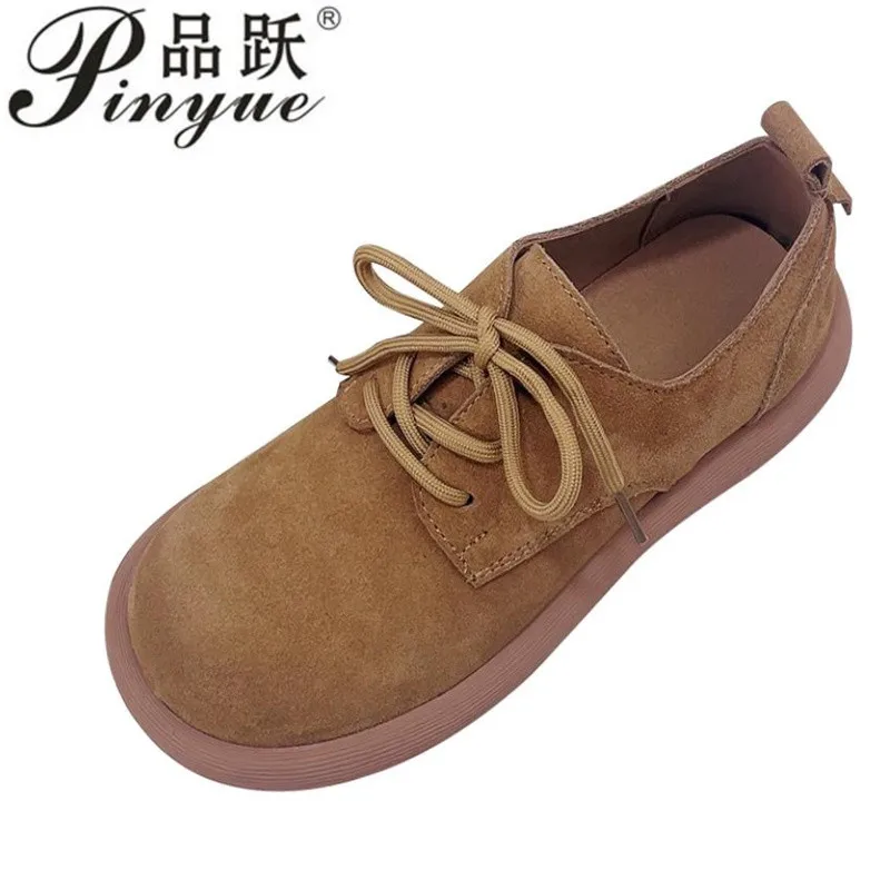 

Женская повседневная обувь на шнуровке. Спортивная обувь. Модные ботинки на плоской подошве. Замшевые ботильоны и туфли-лодочки. Туфли на плоской подошве.