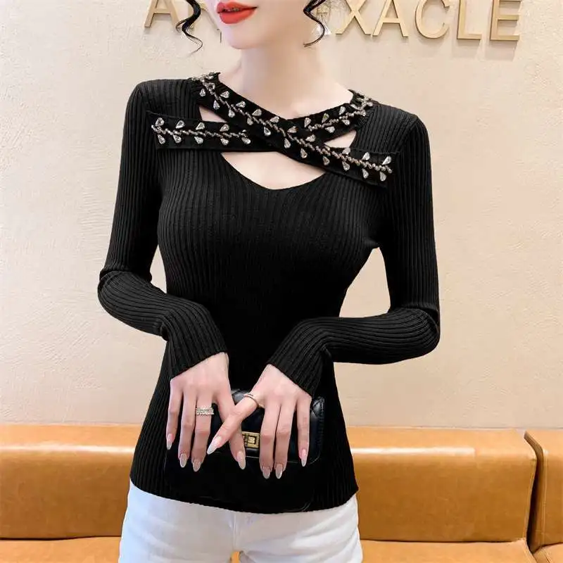 Korean Fashion Autumn Winter Sweaters Women O-Neck Embroidered Flares Hollow Out Chic Long Sleeve Loose Pullovers Knitted Tops