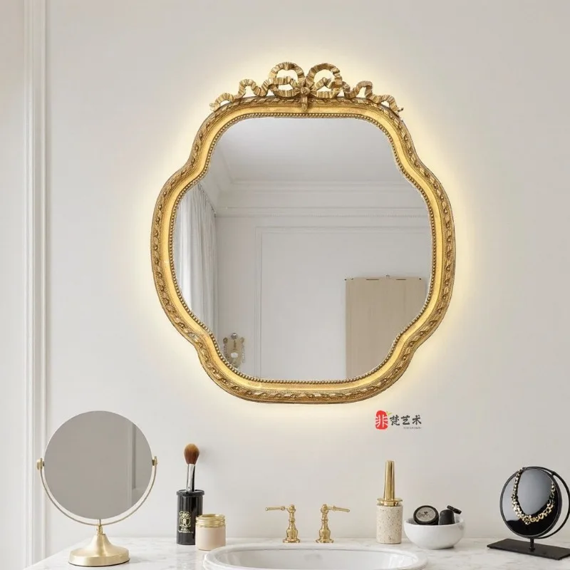 American Style Retro Bathroom Mirror Dressing Washing European Style Crown Makeup Toilet  Vintage Decorative