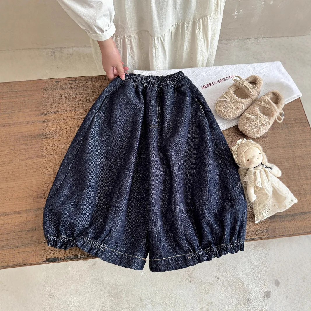 

Модные джинсовые брюки-блумеры, универсальная одежда из бутика, новинка осени 2025, корейская версия, свободные, винтажные, синие, из денима с эффектом потертости, для девочек