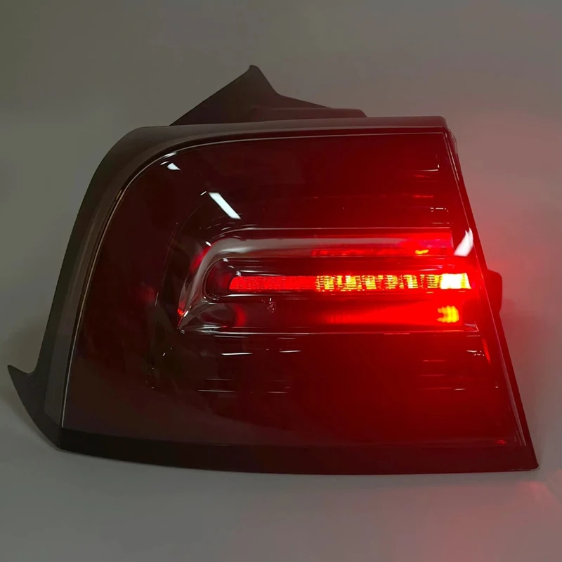 Rear Brake Light Assembly Tail Light Assembly For Tesla Model 3 2017-2020