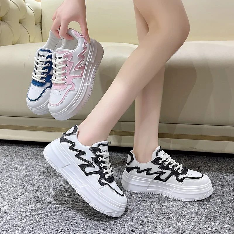 Thick sole breathable sports shoes for women's popular fashion lace up casual shoes for women's elevated running board shoes