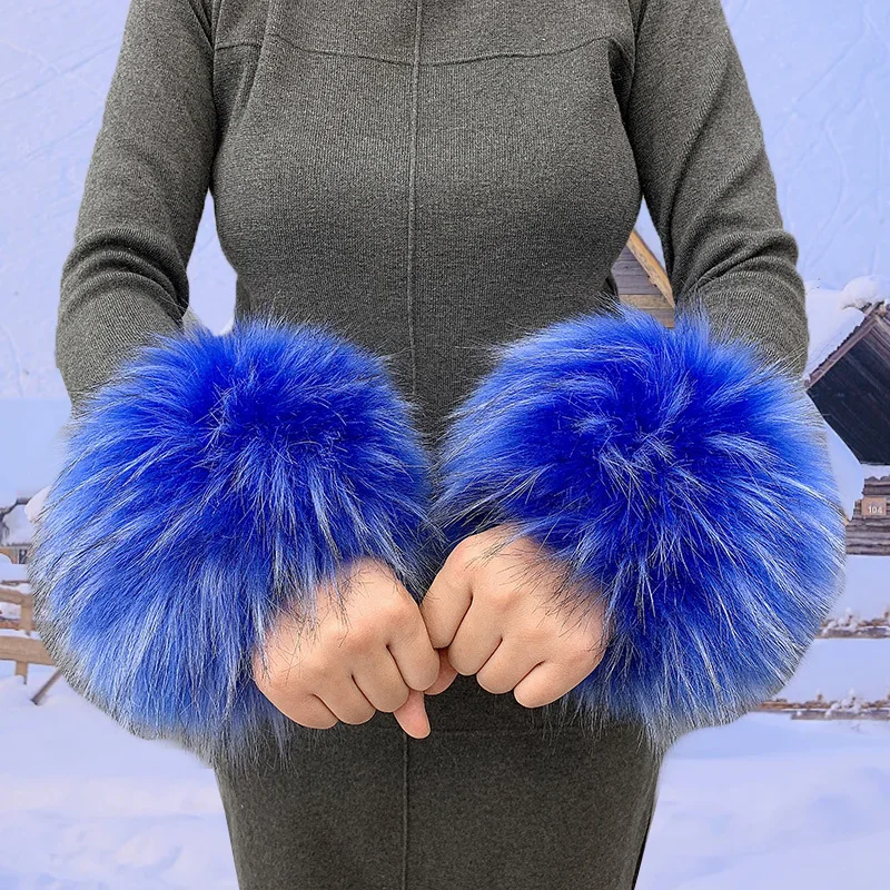 Faux Fox Fur Cuffs Arm Warmer Winter Plush Windproof Women Wrist Cuff Sleeves Gloves Pompom Bracelet Wristband Sleeves Accessory