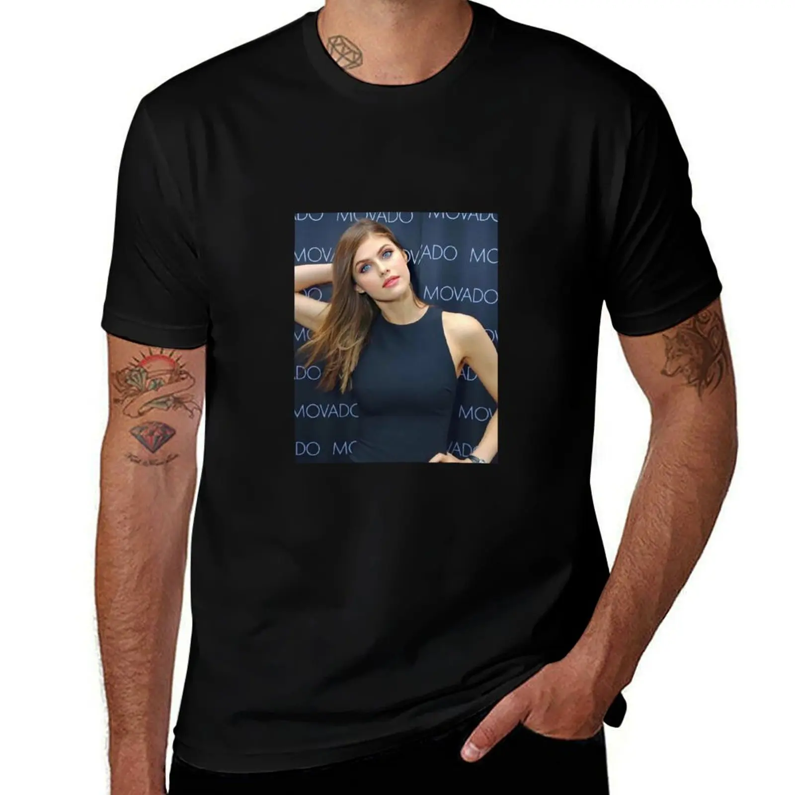 T-shirt décontracté de couleur unie, avec impression « Impressive Mesmerizing Blue Eyes Alexandra Daddario Gifts »