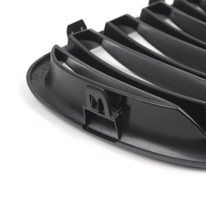 Car Front Bumper Sport Kidney Grilles For BMW X1 Series E84, 2010 To 2015, With Numbers 51112993305 And 51112993306