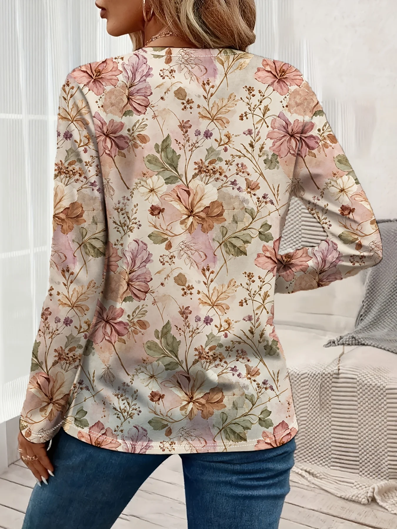 Women's Long Sleeve T-Shirt, Vintage Floral Print With Pink And Brown Flowers And Green Leaves On Cream Background, All-Winter Holiday Style Top Suitable For Leisure And Sports Scenarios