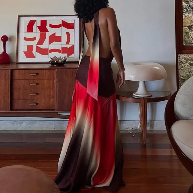 カラーブロッキングプリント背中の開いた女性ロングドレス中空ホルターローカットプリーツイブニングドレスファッションノースリーブルースビーチドレス