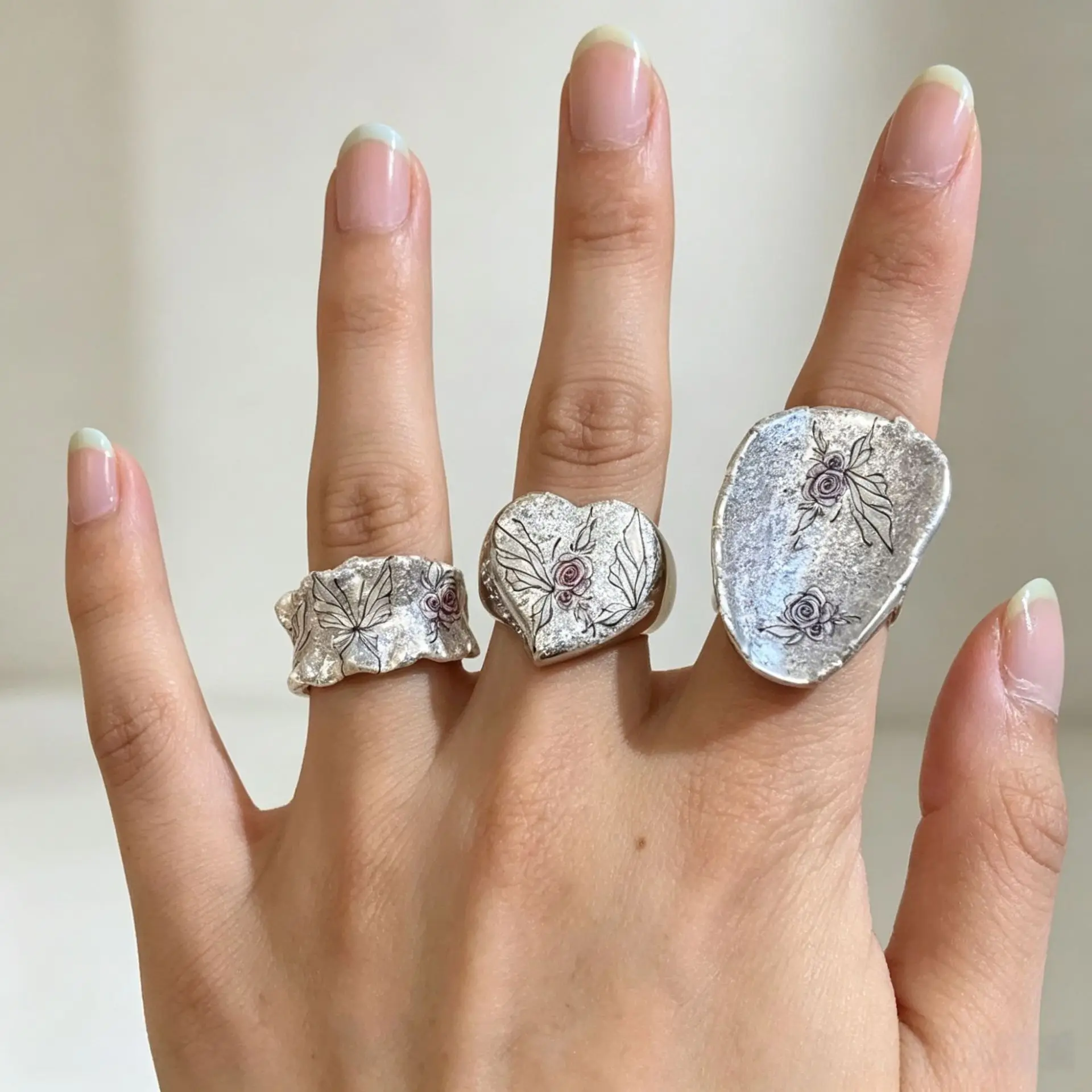 New Chinese style handmade appliqué metal wide-print antique style ring
