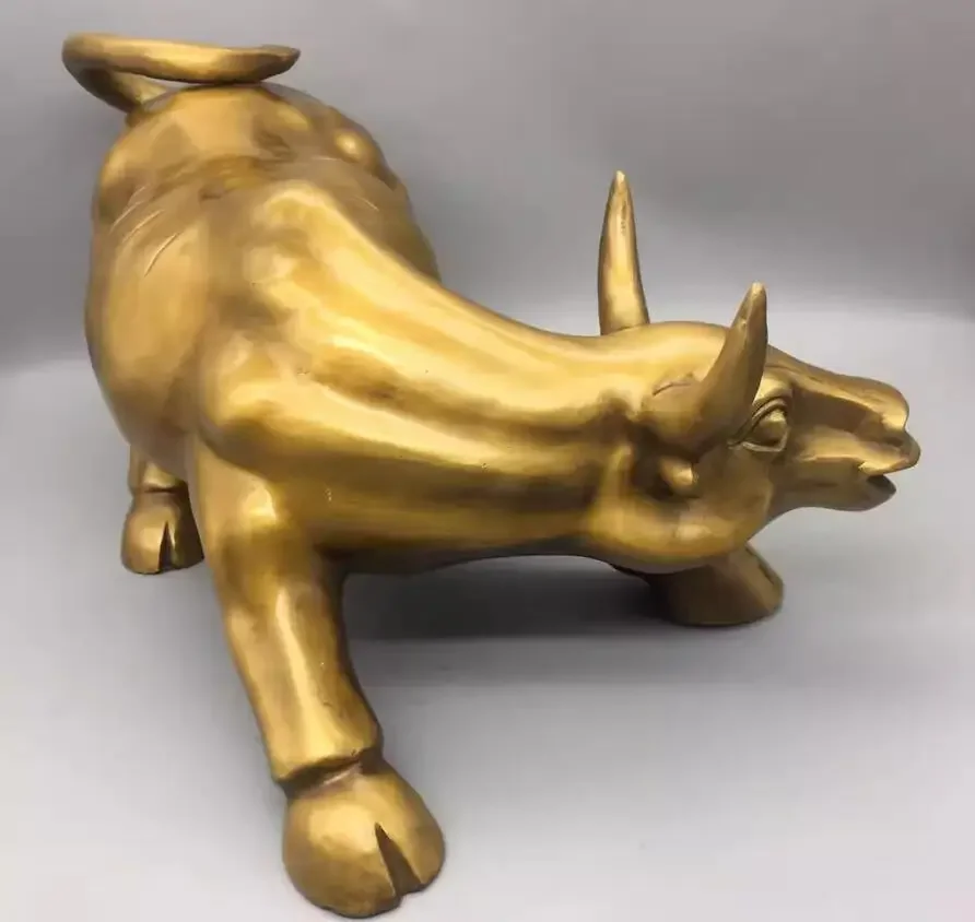 Metal large-sized Wall Street bull decorations, home and office stationery and creative ornaments